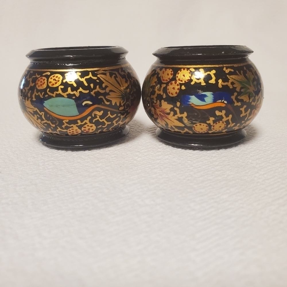 Hand-painted  laquer folk art‎ napkin rings black and gold  set of 2